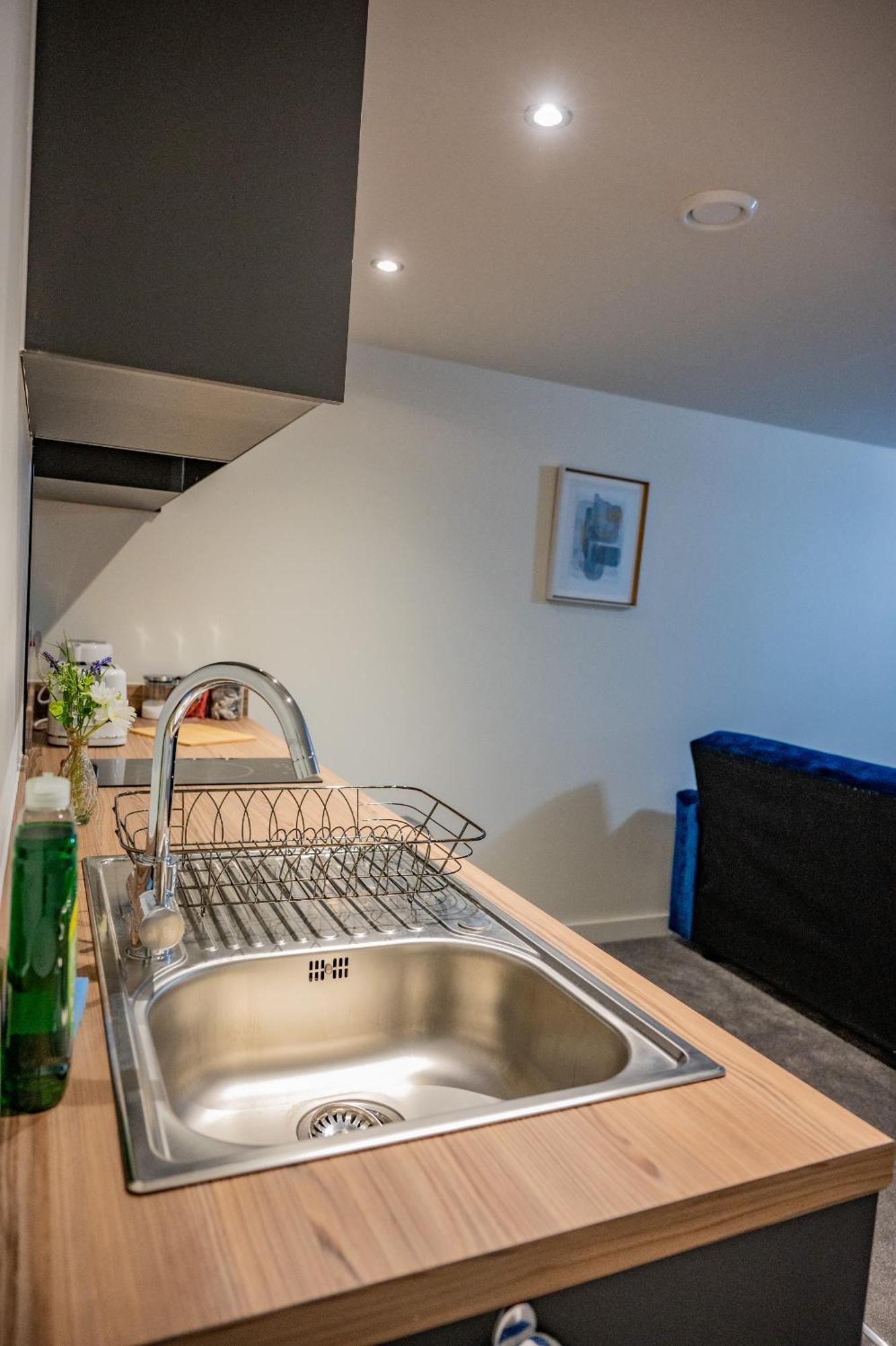Апартаменти Basement Bliss Hideaway Бредфорд Екстер'єр фото